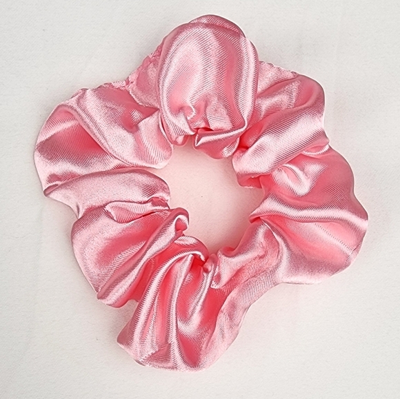 4 FOR $16 🔥Pink Satin Scrunchie Hair Tie - Picture 4 of 5